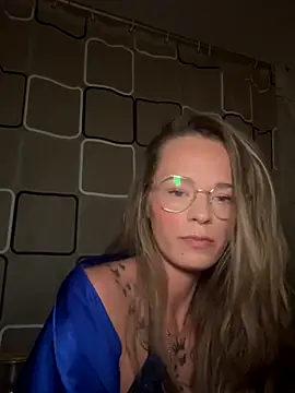 vinique99 online show from January 2026 04:15:01 AM