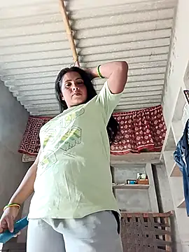 Shreya pandit online show from February 2026 05:48:02 AM