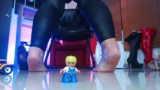 paola xm online show from March 2025 01:12:02 PM