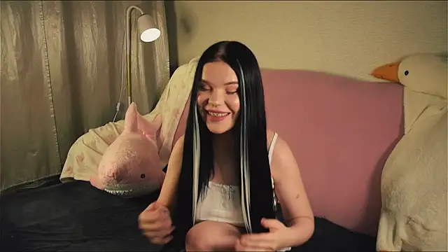 Snapshot of PinkSharky chatting on December 2025 04:22:01 PM PinkSharky online show from December 2025 04:22:01 PM