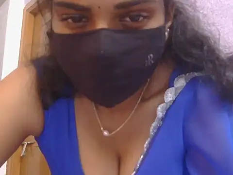 Snapshot of its_me_love9951 chatting on May 2026 04:31:02 AM its me love9951 online show from May 2026 04:31:02 AM
