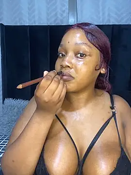 THICKBARBIE32 online show from June 2026 08:33:01 PM