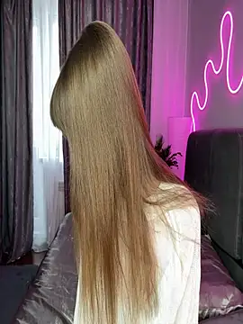 Moonliiine online show from December 2025 05:56:01 AM