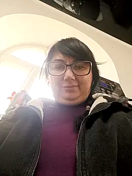 MariSwan222 online show from April 2026 10:21:01 AM