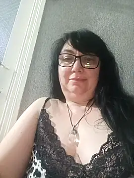 MariSwan222 online show from July 2026 07:42:01 PM