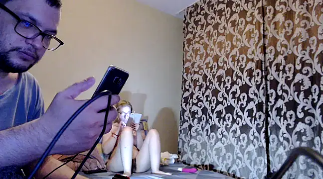 yunis32 online show from January 2025 08:10:02 PM