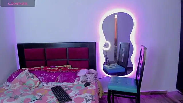 CRISTAL T2 online show from February 2026 06:16:01 PM