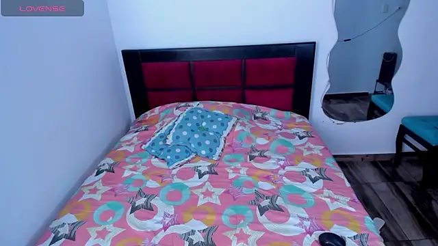 CRISTAL T2 online show from February 2026 07:45:01 PM