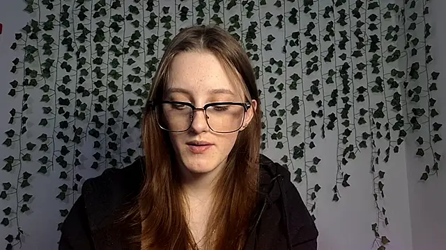 Snapshot of LisaBoddy chatting on February 2026 01:58:01 PM LisaBoddy online show from February 2026 01:58:01 PM