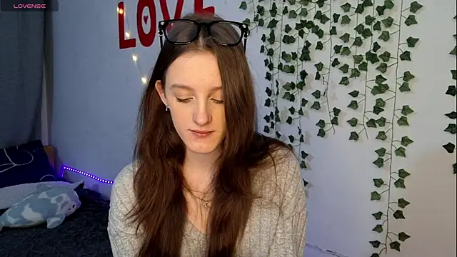 LisaBoddy online show from April 2026 03:42:02 PM