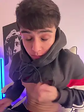 lian fooxx online show from March 2026 03:36:01 AM