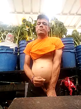 Snapshot of Almeyjose chatting on January 2026 05:07:01 PM Almeyjose online show from January 2026 05:07:01 PM