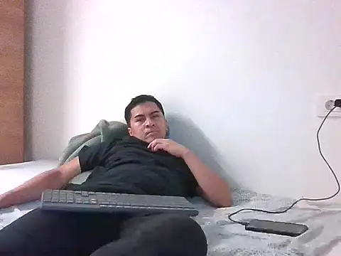 sweetpinoy2027 online show from February 2026 03:20:01 PM