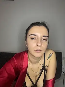 Snapshot of MinaSolenne chatting on December 2025 02:29:01 AM MinaSolenne online show from December 2025 02:29:01 AM