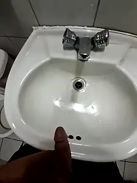 lucas1890 online show from January 2026 06:27:01 AM