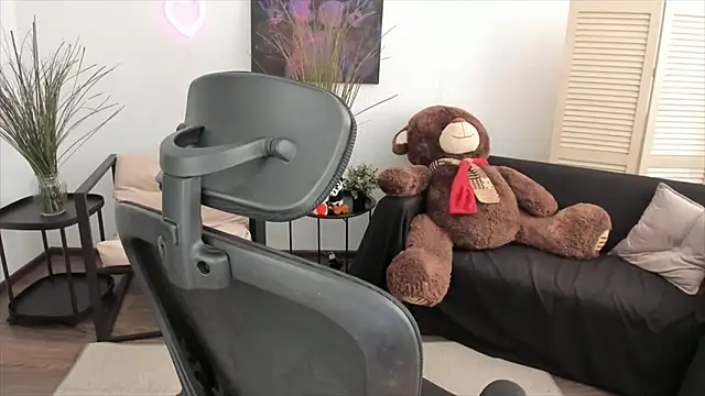 Snapshot of DiRosie chatting on February 2026 09:17:01 AM DiRosie online show from February 2026 09:17:01 AM