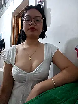 Snapshot of lwkfine chatting on December 2025 05:53:01 PM lwkfine online show from December 2025 05:53:01 PM