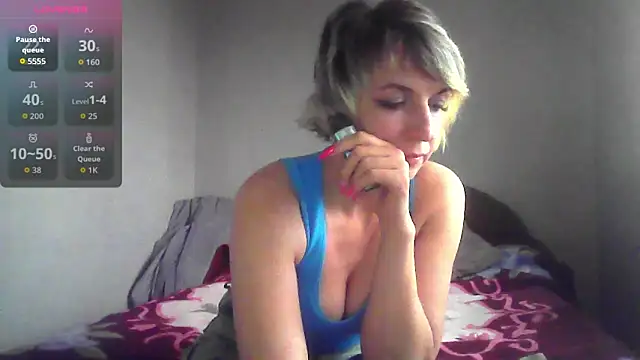 Lana Foxyy online show from April 2026 04:01:02 PM