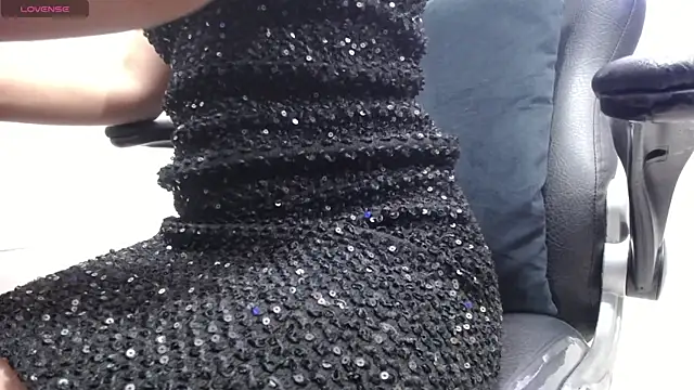 kyra jeet online show from April 2026 12:11:02 PM