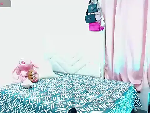 titania1502 online show from December 2025 05:31:02 PM