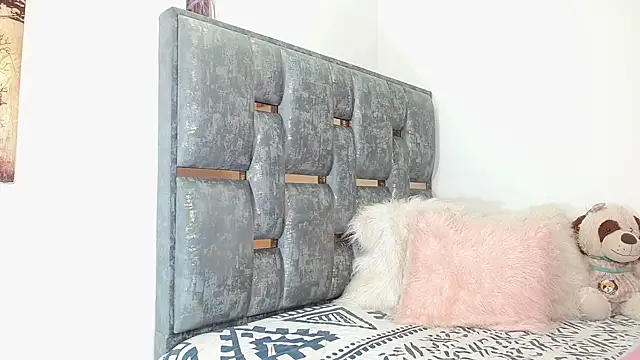 titania1502 online show from January 2026 11:40:01 PM