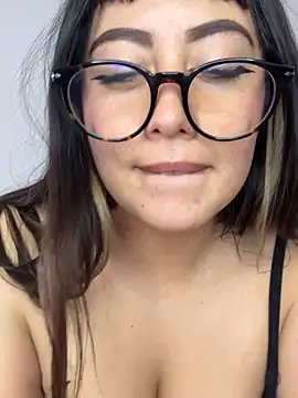 justmariee online show from May 2026 06:35:02 PM