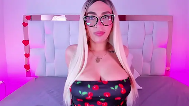 CamilleJuicy  online show from April 2026 12:05:02 PM