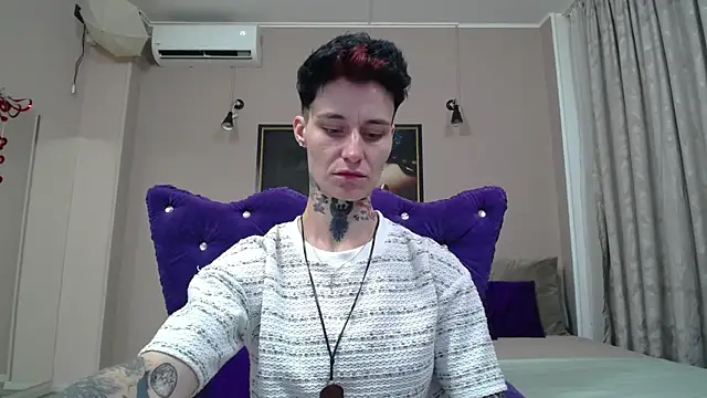 Snapshot of KennyXSX chatting on July 2026 02:01:01 PM KennyXSX online show from July 2026 02:01:01 PM