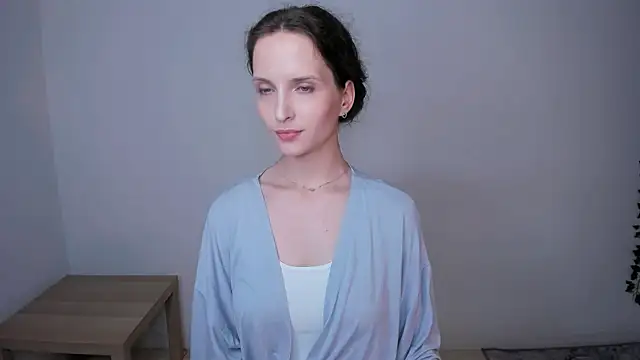 Snapshot of Ariadna_Shy chatting on June 2026 10:18:02 PM Ariadna Shy online show from June 2026 10:18:02 PM