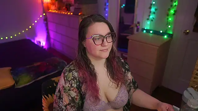 Snapshot of FireproofCuriousiteaze chatting on May 2026 05:01:02 AM FireproofCuriousiteaze online show from May 2026 05:01:02 AM