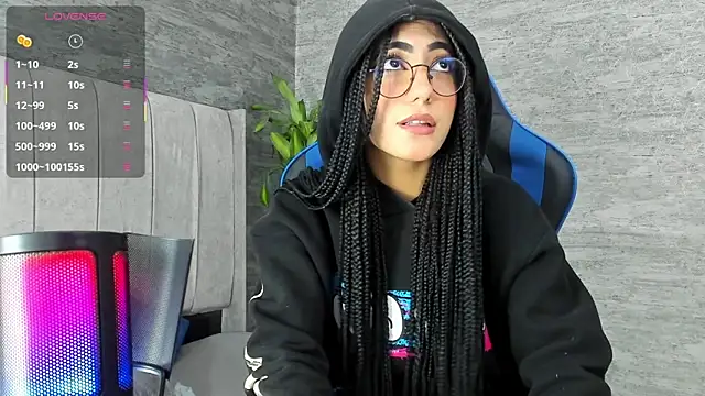 Odett Khast online show from December 2025 05:58:02 AM