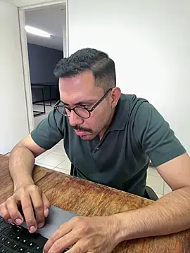 Snapshot of AdrianGarcia89 chatting on April 2026 12:35:01 AM AdrianGarcia89 online show from April 2026 12:35:01 AM