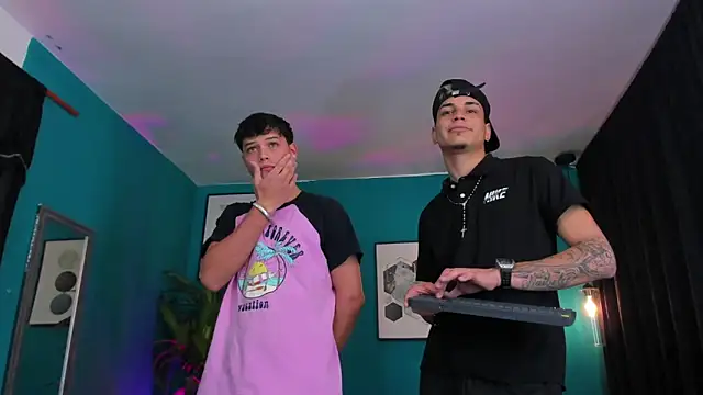 Oficial KingOfHeavens online show from December 2025 10:18:02 PM