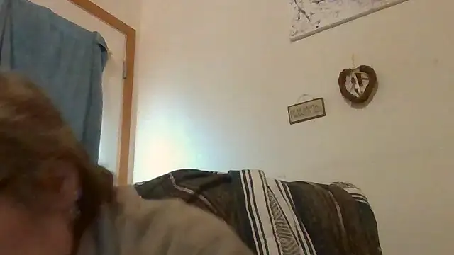 Snapshot of becky1111 chatting on May 2026 02:24:02 PM becky1111 online show from May 2026 02:24:02 PM