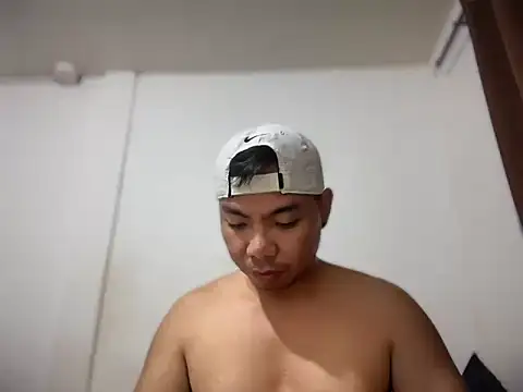 Snapshot of chubbybear_08 chatting on February 2026 02:12:02 PM chubbybear 08 online show from February 2026 02:12:02 PM