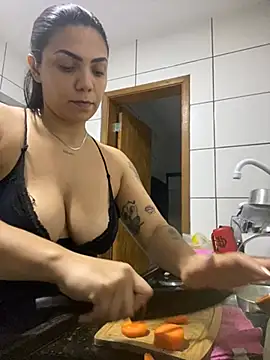 Nini  online show from May 2026 08:04:02 PM
