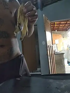 Snapshot of ykaromen chatting on January 2026 12:32:02 PM ykaromen online show from January 2026 12:32:02 PM