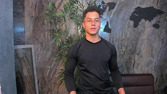 Noah Clarkk online show from February 2026 11:16:02 PM