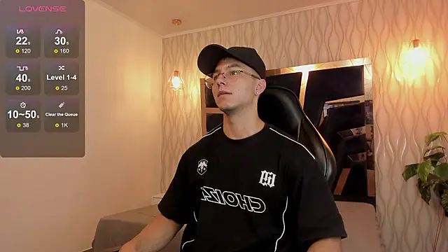 Noah Clarkk online show from February 2026 05:44:02 PM