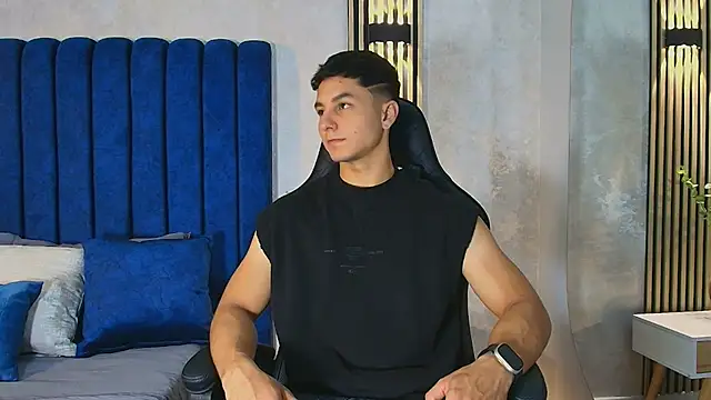 Noah Clarkk online show from May 2026 06:05:02 PM