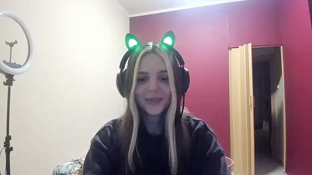 LunaAngell online show from December 2025 02:09:02 AM