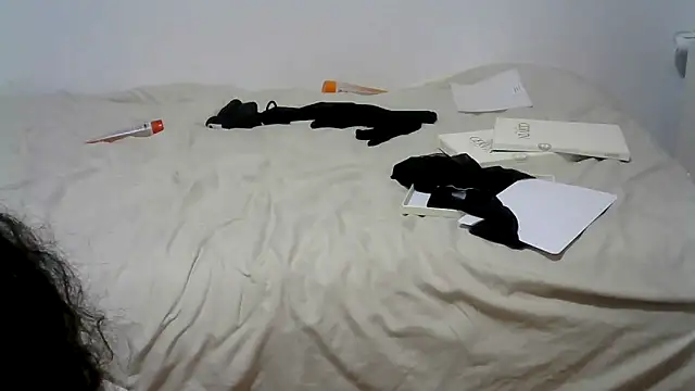 Snapshot of Gwenette66 chatting on December 2025 11:22:01 PM Gwenette66 online show from December 2025 11:22:01 PM