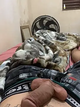 Snapshot of heitorpaugrande chatting on February 2026 02:55:02 AM heitorpaugrande online show from February 2026 02:55:02 AM