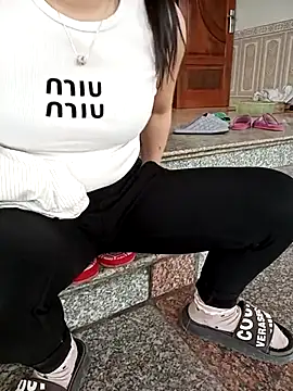 Sweet-Berryy online show from March 2026 03:33:02 AM