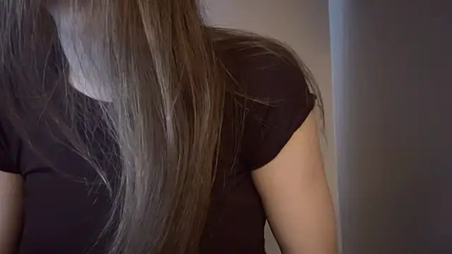 Snapshot of lisa_montana chatting on February 2026 06:22:02 AM lisa montana online show from February 2026 06:22:02 AM