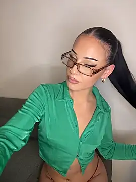 Naomi-Fox online show from January 2026 08:01:01 PM