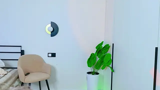 MidnightLily  online show from March 2026 02:28:02 AM