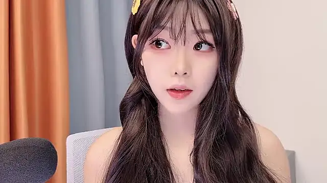 smalldaisy online show from February 2026 01:45:01 AM