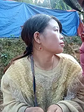 chloe-ri online show from December 2025 08:10:01 AM