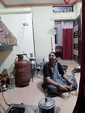 Snapshot of kaamuk_madhu chatting on February 2026 06:11:02 AM kaamuk madhu online show from February 2026 06:11:02 AM